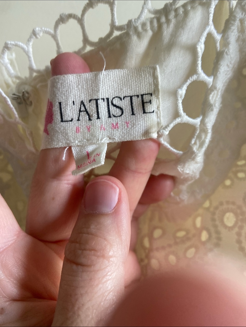 L'ATISTE White Lace Tiered Midi Dress with Spaghetti Straps - Picture 3 of 3